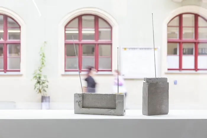 Isa Genzken, Weltempfänger, 1991