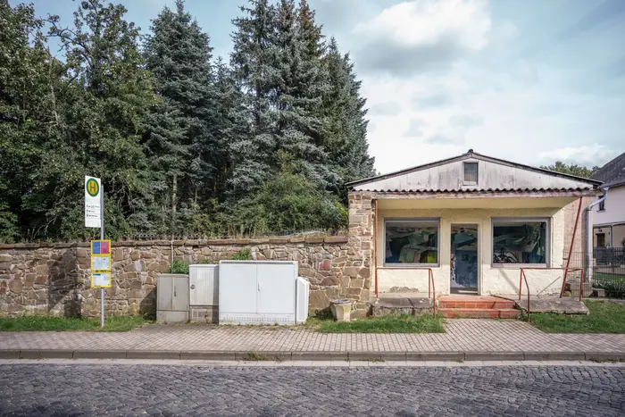 Martin Schuster, Gedankengänge und eine Begegnung mit Hans Ticha, 2023 (Podelwitz)