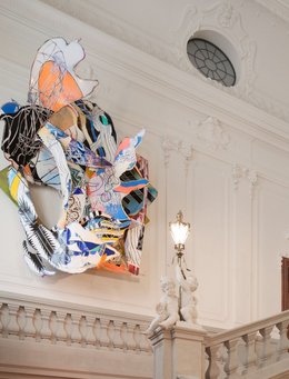 Frank Stella Of Whales in Paint; in Teeth; in Wood; in Sheet Iron; in Stone; in Mountains; in Stars (Moby Dick Serie, Kapitel/chapter 57), 1990 zeitgenössisches Werk in einem barocken Treppenhaus
